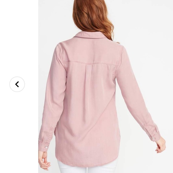 Old Navy - Button Down Shirt 🌸 - Picture 2 of 8